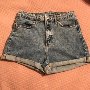 High Waisted Denim Shorts 💙